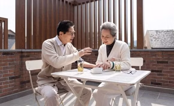 Ve gia dung dai noi voi con ba dieu nay, neu khong se hoi han-Hinh-3