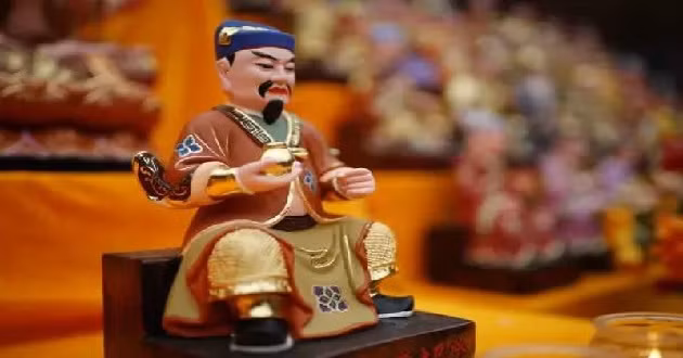 Tuổi Mùi - hình Thái Tuế (năm sinh 1955, 1967, 1979, 1991, 2003, 2015). - Tuổi Mão - hại Thái Tuế (năm sinh 1939, 1951, 1963, 1975, 1987, 1999, 2011, 2023). - Tuổi Sửu - phá Thái Tuế (năm sinh 1961, 1973, 1985, 1997, 2009). * Thông tin chỉ mang tính tham khảo, chiêm nghiệm