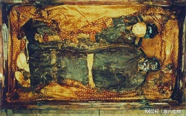 Linh cam co thu la duoi dat, lao nong bao chuyen gia va cai ket-Hinh-2