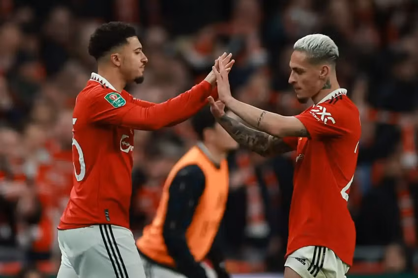 Bi Man United tu choi, Sancho tro lai Dortmund-Hinh-3