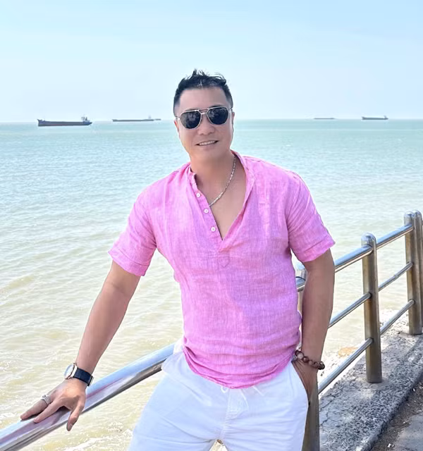 Tai tu dien anh thap nien 90 Ly Hung tung 'phat tuong' khong nhan ra-Hinh-4