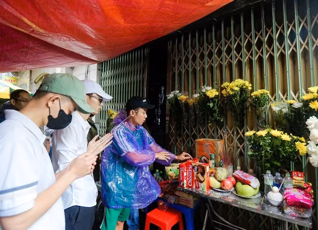 Vu chay chung cu mini: Do dau, cham soc cac chau mo coi