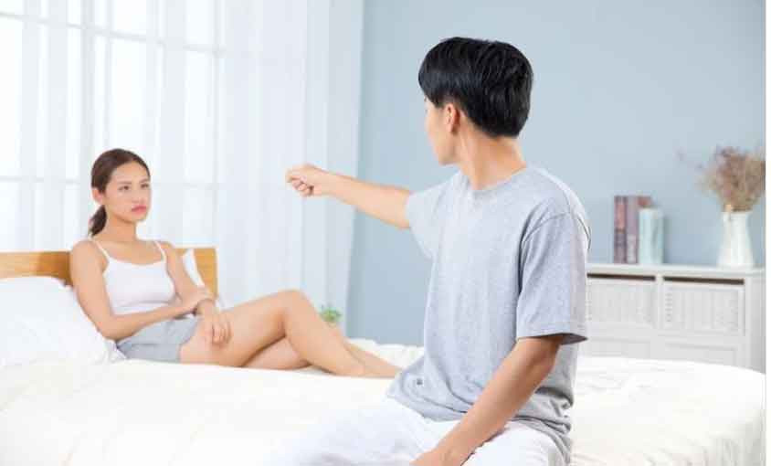 Chong bat toi chon con hoac cong viec