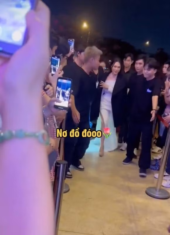 Mỹ Tâm gây mê với nhan sắc qua camera thường ảnh 1