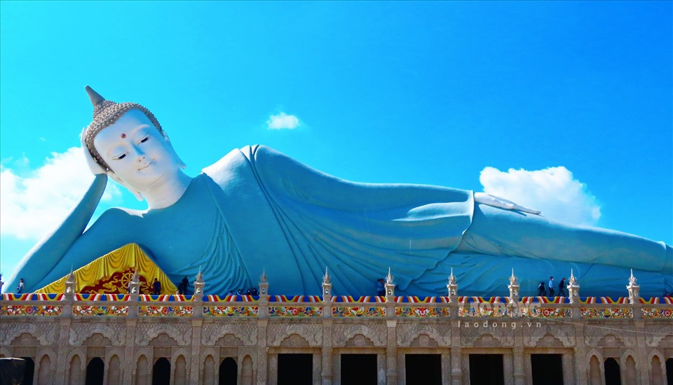 Ve Soc Trang ghe tham ngoi chua co tuong Phat nam lon nhat Viet Nam