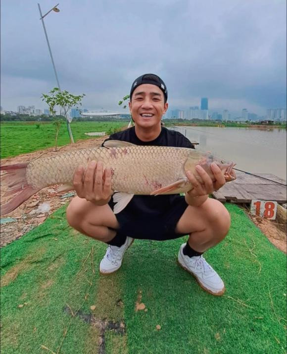 'Đạt điên - Biệt dược đen': Trong phim là 'báo thủ', ngoài đời xây biệt thự - Hình 12 'Dat dien - Biet duoc den': Trong phim la 'bao thu', ngoai doi xay biet thu-Hinh-12