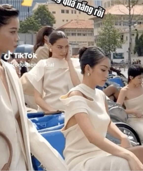 Hồ Ngọc Hà lọt vào ống kính camera thường, thần thái sang chảnh - Hình 3 Ho Ngoc Ha lot vao ong kinh camera thuong, than thai sang chanh-Hinh-3