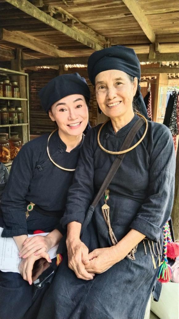 NSƯT Ngọc Tản: Trên phim khắc khổ, ngoài đời từng đi bán giò chả - Hình 8 NSUT Ngoc Tan: Tren phim khac kho, ngoai doi tung di ban gio cha-Hinh-8