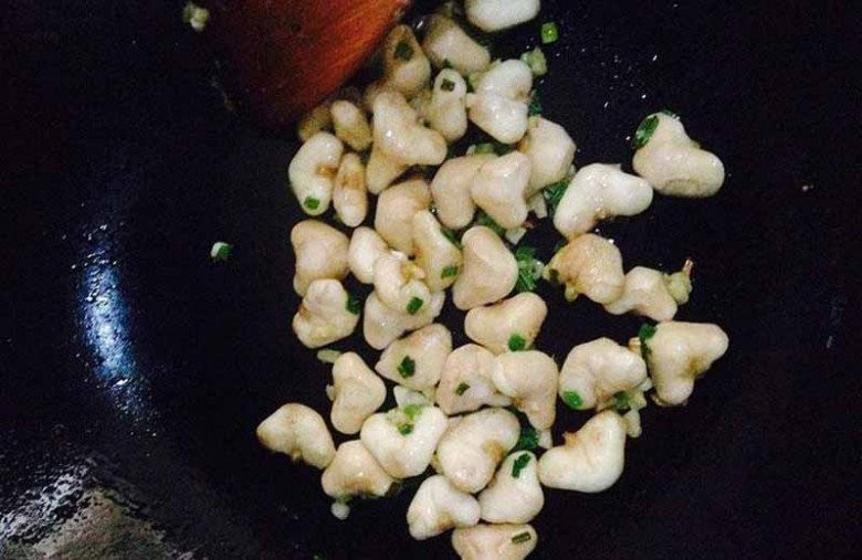 Loai cu “dau trau”, bao vat mua thu, protein cao gap 3 lan khoai so-Hinh-9