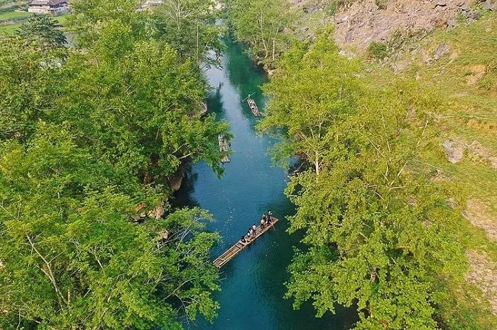 Kham pha “Tuyet tinh coc” noi cao nguyen da