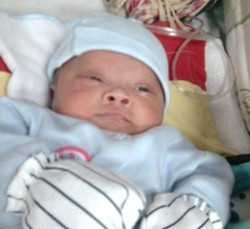 Cháu bé Nguyễn Duy M. vừa được điều trị ca bệnh jieems gặp.