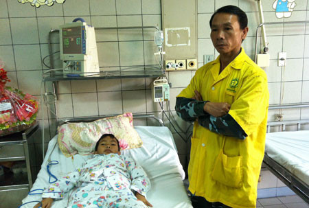 Nhiều trẻ phải nhập viện những ngày qua.