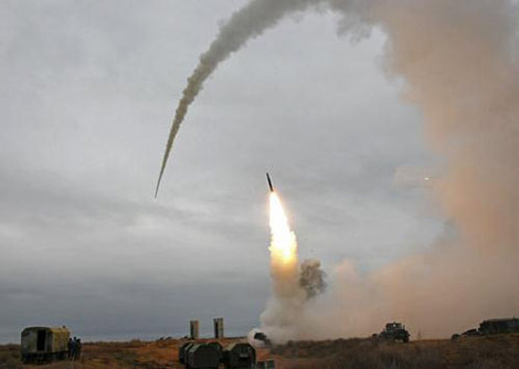 Pantsir-S1 sẽ trở thành tấm "áo giáp" vững chắc để bảo vệ cho các hệ thống tên lửa phòng không tầm xa như S-300, S-400 trước các mối đe dọa tên lửa hành trình, bom dẫn đường, máy bay không người lái của đối phương.