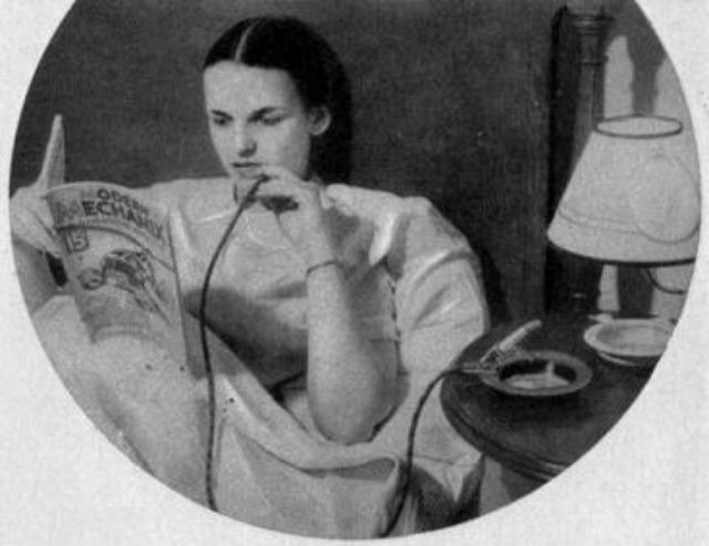 Phụ kiện hút thuốc từ xa có cách sử dụng như ống hút nước, khá tiện lợi trong hoàn cảnh người hút thuốc không muốn cầm trực tiếp điếu thuốc. Ảnh: Modern Mechanix.