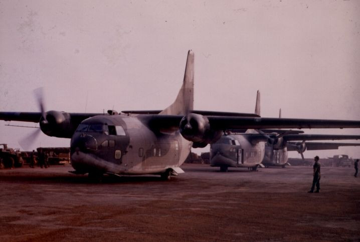 Fairchild C-123 Provider là một loại máy bay vận tải quân sự do hãng Chase Aircraft thiết kế, Fairchild Aircraft chế tạo cho không quân Mỹ. Ảnh: Pinterest.