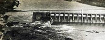 Đập Machchu-2 vốn là một con đập lớn được xây trên sông Machchu-2. Đập được xây năm 1972, là cấu trúc hỗn hợp gồm một đập tràn trong đoạn sông và kè đất trên hai bờ. Ảnh: India Today.