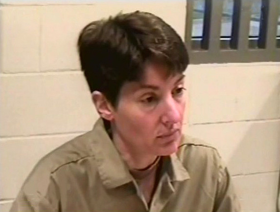 Hoạt động của Montes đã bị nghi ngờ từ năm 1996. Sự nghiệp tình báo của "Nữ hoàng Cuba" chấm dứt ngày 21/9/2001, khi bà bị triệu tới phòng hội nghị của Cơ quan Tình báo Quốc phòng và bị đặc vụ bắt giữ. Ảnh: Latin American Studies.