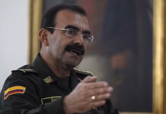 Cụ thể, Tướng Palomino đã mua lại hai bất động sản lớn với giá hời từ Đại tá Castellanos. Trước đó, Đại tá này bị cáo buộc là người bảo kê một đường dây mại dâm nam, nhưng chỉ bị Tướng Palomino cho ra khỏi ngành và không bị điều tra hình sự. Ảnh: Business Insider.