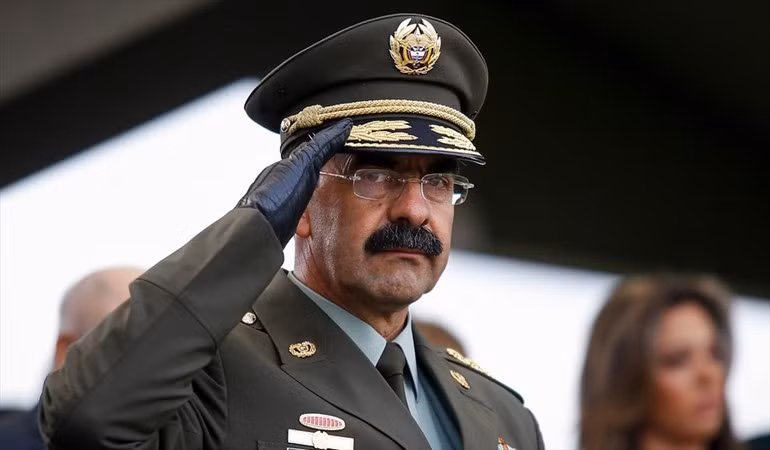 Sau khi Đại tá Gómez tố cáo vụ việc này, vào ngày 8/5/2015, ba nhân viên cảnh sát cao cấp dưới quyền Tướng Palomino đã đe dọa sẽ sa thải và hối lộ để ông từ bỏ vụ kiện. Đại tá Gómez đã ghi âm cuộc trao đổi và công bố cho truyền thông. Ảnh: W Radio.