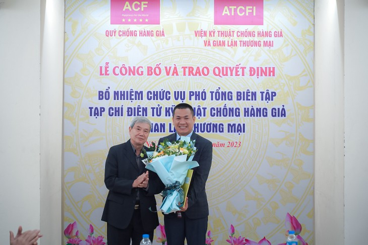Ông Trần Mạnh Hùng làm Phó TBT Tạp chí Kỹ thuật Chống hàng giả và GLTM - Hình 2 Ong Tran Manh Hung lam Pho TBT Tap chi Ky thuat Chong hang gia va GLTM-Hinh-2