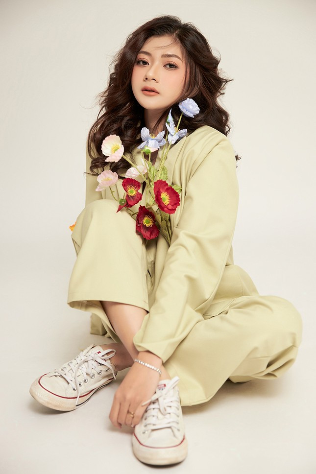 Nu sinh HUTECH muon ‘ve’ nen khoanh khac dep nhat cua tuoi thanh xuan-Hinh-5