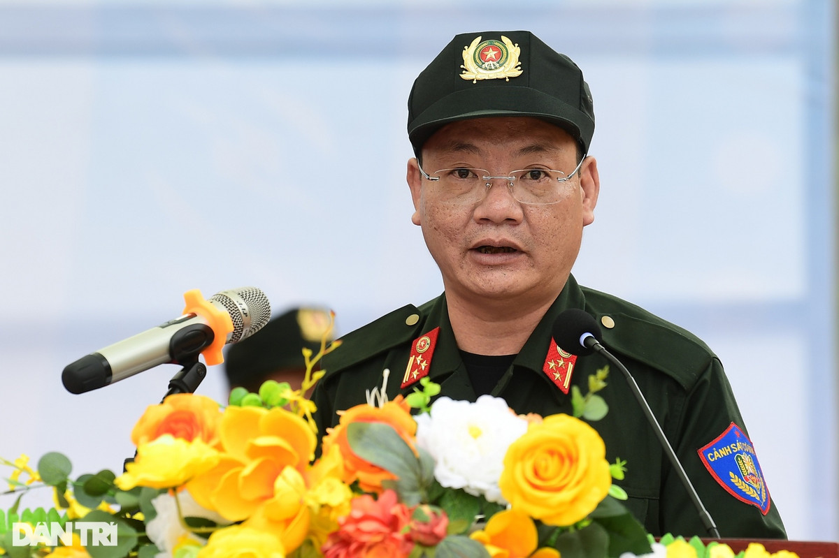 Thượng tá Triệu Văn Minh - Giám đốc Trung tâm Huấn luyện quốc gia về phòng, chống khủng bố cho biết, đơn vị sẽ tiếp thu những ý kiến chỉ đạo của Phó Tư lệnh Bộ Tư lệnh Cảnh sát cơ động, hứa quyết tâm tiếp tục khắc phục khó khăn, hoàn thành tốt nhiệm vụ được giao trong thời gian tới. Ngoài ra, Thượng tá Minh còn đề nghị lãnh đạo Bộ Tư lệnh Cảnh sát cơ động tiếp tục quan tâm bổ sung biên chế, nhất là cán bộ có chuyên môn và trình độ kinh nghiệm trong công tác quản lý, huấn luyện.