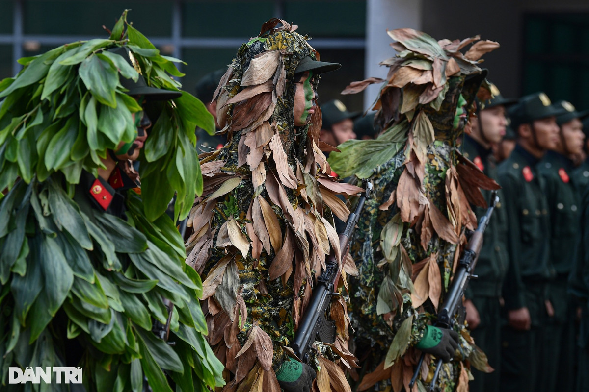 Tại buổi lễ, Trung tá Nguyễn Trọng Quảng - Phó Giám đốc Trung tâm Huấn luyện quốc gia về phòng, chống khủng bố cho biết, sau 180 ngày (từ 9/9/2022 đến 16/3/2023), 150 chiến sĩ nghĩa vụ đã hoàn thành chương trình, kế hoạch huấn luyện với các bộ môn: Võ thuật; Bắn súng; Kỹ, chiến thuật tác chiến đánh bắt khủng bố giải cứu con tin trên địa bàn rừng núi; Kỹ, chiến thuật tác chiến đánh bắt khủng bố giải cứu con tin trên địa bàn nhà cao tầng; Kỹ, chiến thuật tác chiến đánh bắt khủng bố giải cứu con tin tại địa bàn sông nước, sình lầy, khu vực bãi đầm.