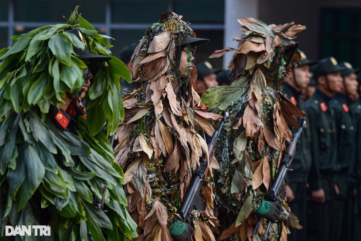 Tại buổi lễ, Trung tá Nguyễn Trọng Quảng - Phó Giám đốc Trung tâm Huấn luyện quốc gia về phòng, chống khủng bố cho biết, sau 180 ngày (từ 9/9/2022 đến 16/3/2023), 150 chiến sĩ nghĩa vụ đã hoàn thành chương trình, kế hoạch huấn luyện với các bộ môn: Võ thuật; Bắn súng; Kỹ, chiến thuật tác chiến đánh bắt khủng bố giải cứu con tin trên địa bàn rừng núi; Kỹ, chiến thuật tác chiến đánh bắt khủng bố giải cứu con tin trên địa bàn nhà cao tầng; Kỹ, chiến thuật tác chiến đánh bắt khủng bố giải cứu con tin tại địa bàn sông nước, sình lầy, khu vực bãi đầm.