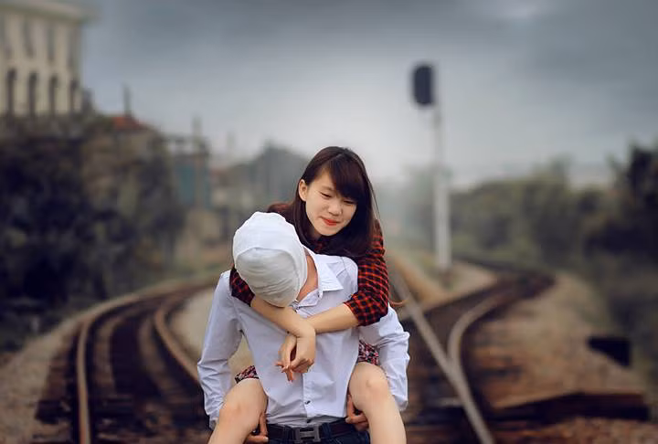 Chàng sinh viên trẻ với những tác phẩm ảnh ấn tượng thể hiện niềm đam mê cũng như cá tính của bản thân khi quyết định chọn phong cách ít người theo đuổi. Do còn nhiều hạn chế nhưng thời gian tới đây Nguyễn Văn Hoàng sẽ tiếp tục thực hiện thêm một vài ý tưởng khác và cố gắng hết mình để biến chúng thành những tác phẩm ấn tượng.