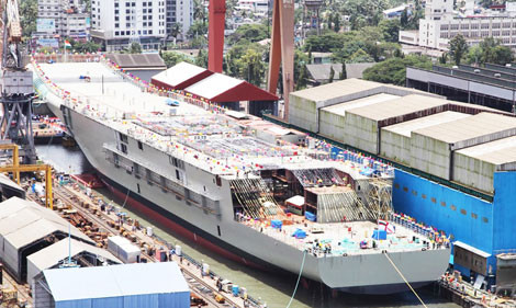 Trước sau như một, giới chuyên gia Trung Quốc cho rằng thành tựu đóng tàu sân bay của Ấn Độ mới chỉ dừng lại ở mức độ đóng vỏ.