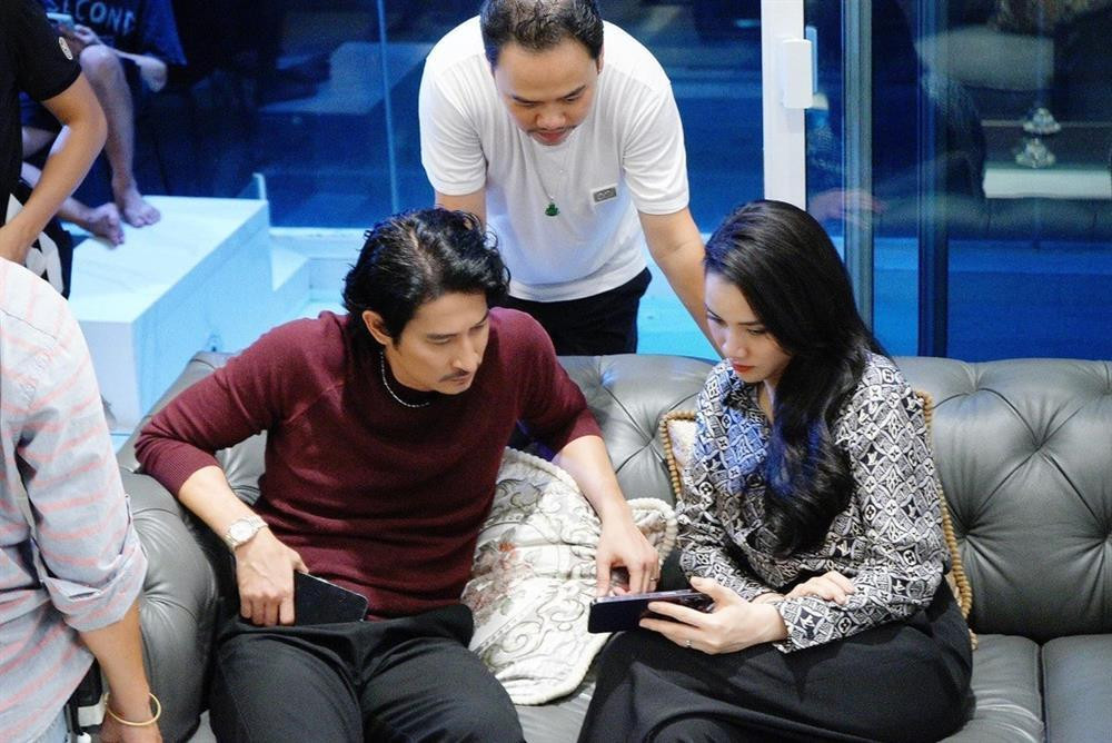 Trang Nhung tuoi 38: Chong dao dien yeu chieu-Hinh-10