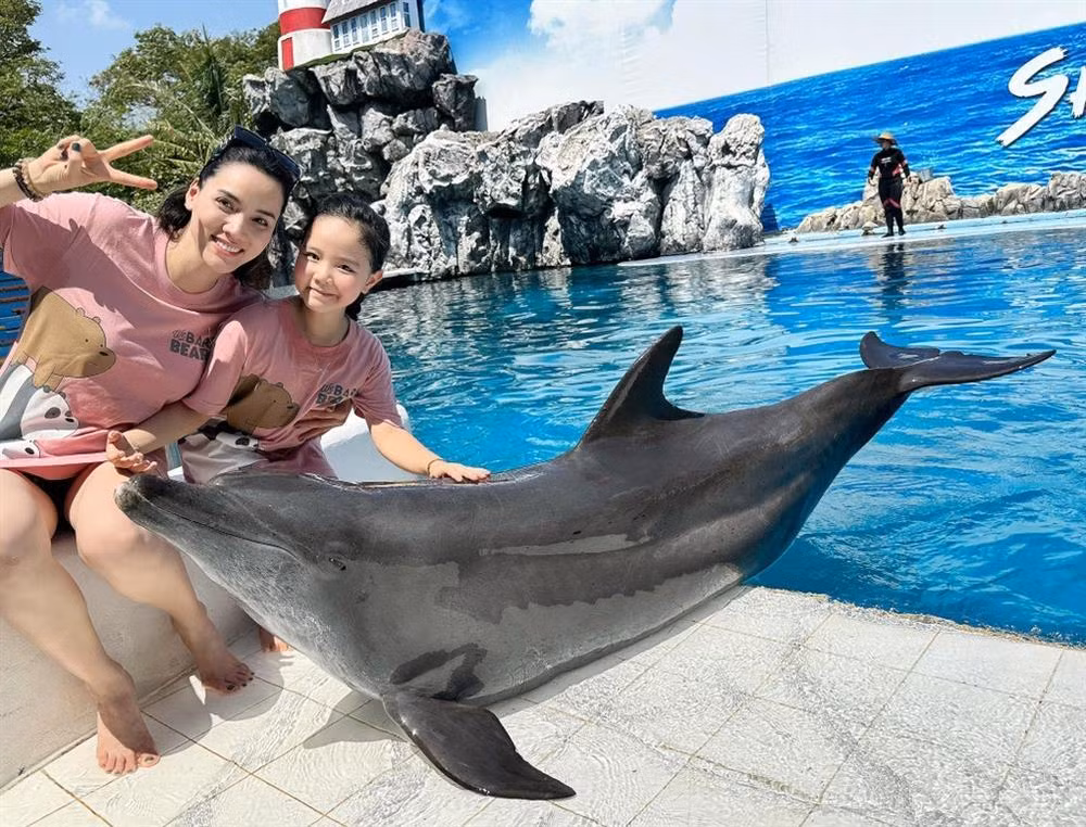 Trang Nhung tuoi 38: Chong dao dien yeu chieu-Hinh-7