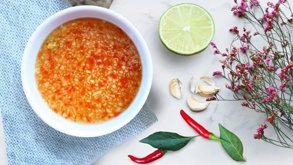 Dung nuoc nay luoc vit dam bao sach mui hoi, thit lai thom ngon-Hinh-3