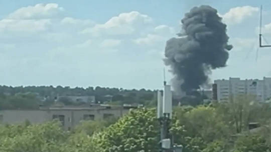 Thay gi tu ton that nang ne voi khong quan Nga - 4 may bay roi cung mot ngay?-Hinh-2