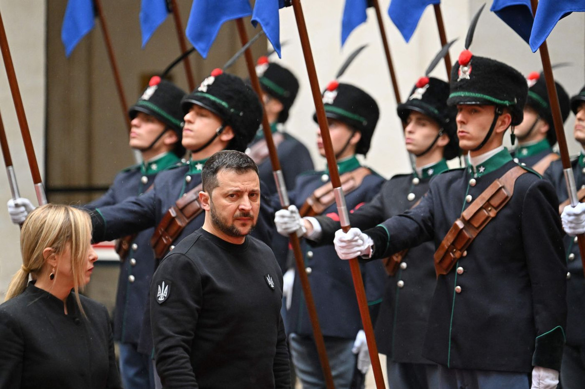 Thay gi tu ton that nang ne voi khong quan Nga - 4 may bay roi cung mot ngay?-Hinh-4