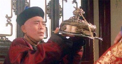 Bi an doi quan sat thu dang so dang sau Hoang de Ung Chinh-Hinh-3