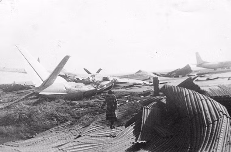 Cảnh tượng hoang tàn hiện diện ở khắp căn cứ từng rất sôi động.