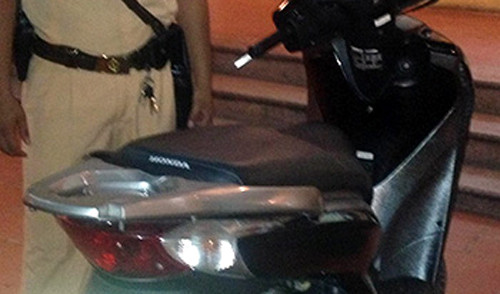 Chiếc xe bị tên trộm Hưng phá khóa để lấy. Chiếc xe bị tên trộm Hưng phá khóa để lấy.