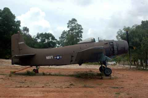 Một chiếc máy bay.