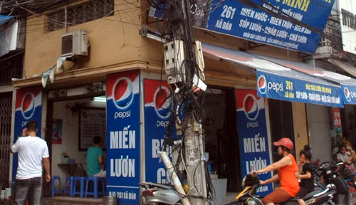 Ngôi nhà ở phố Xã Đàn, quận Đống Đa, Hà Nội, không gian ở dưới thì hơi chật...