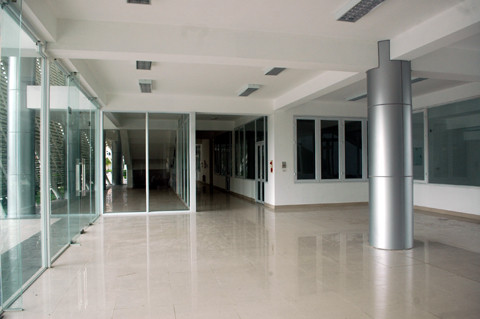 Khu vực phòng y tế và các phòng phụ trợ .