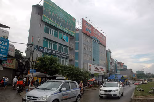 Ngôi nhà "siêu mỏng" bên đường Lê Đức Thọ - Hồ Tùng Mậu, quận Cầu Giấy, Hà Nội.