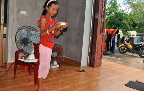 Bé V. bị kẻ đàn ông mất hết tính người hiếp dâm.