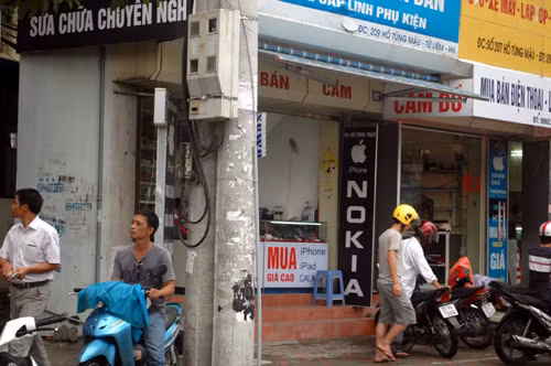 Không gian chập hẹp hơn 2m ở đường Hồ Tùng Mậu.