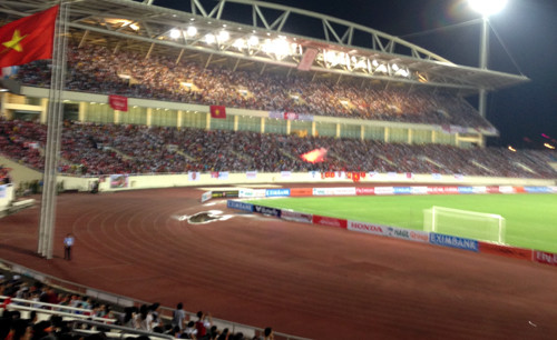 Khu vực SVĐ Mỹ Đình nơi đối tượng móc túi bị bắt.