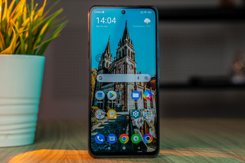 ##s###Màn hình này chia theo tỷ lệ 20:9, tần số quét 120 Hz, tích hợp công nghệ HDR10, dải màu DCI-P3, độ sáng tối đa 450 nit, bảo vệ bởi kính cường lực Corning Gorilla Glass Victus.