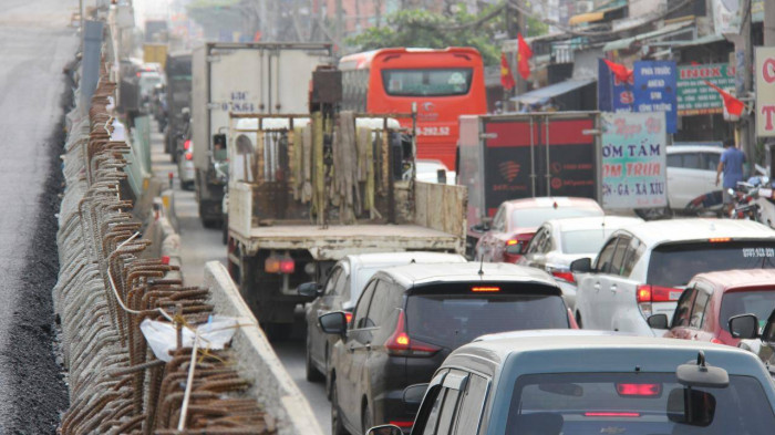 Dan un un ve que don Tet, QL1 qua Dong Nai un tac-Hinh-5