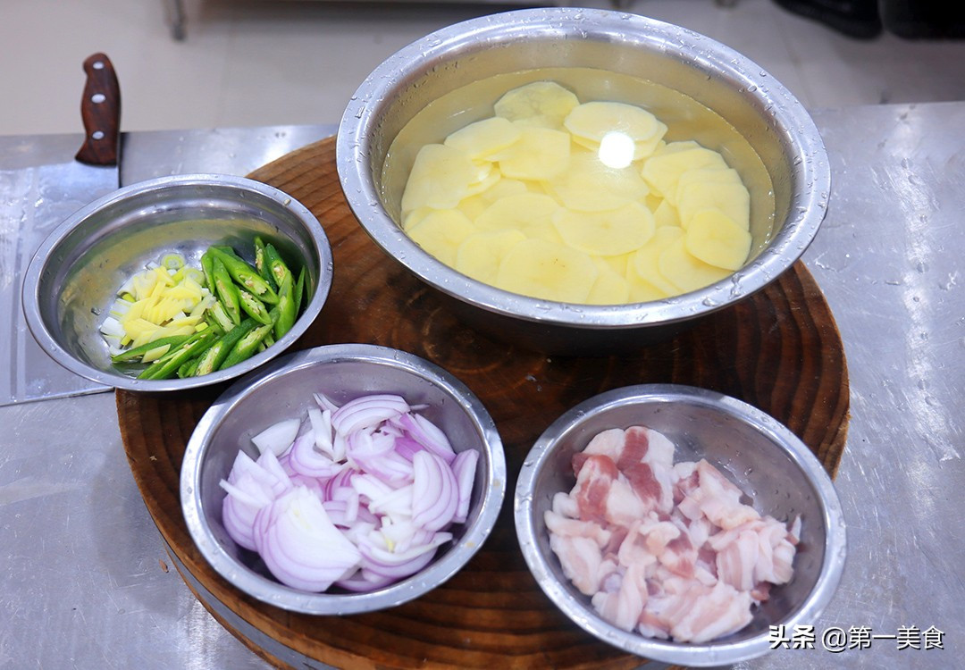 3 món ăn ngon như ngoài hàng để đổi món trong ngày Tết ảnh 1