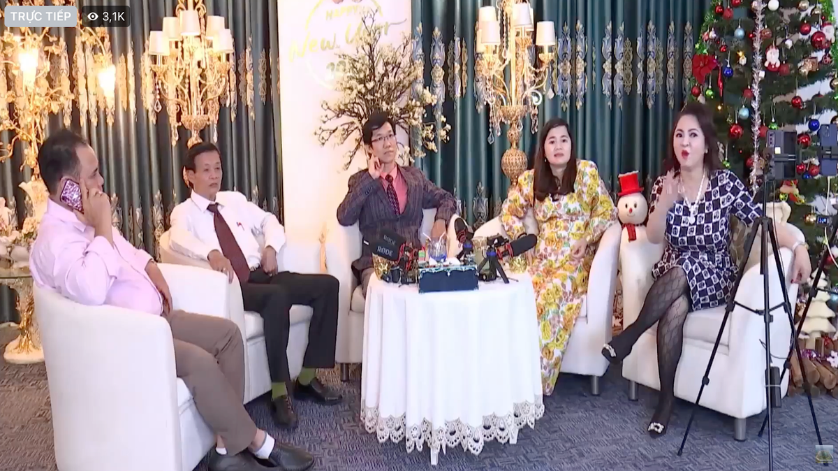 NONG: CEO Phuong Hang thong bao da tim thay be Diem My trong mat that o ‘Tinh That Bong Lai’