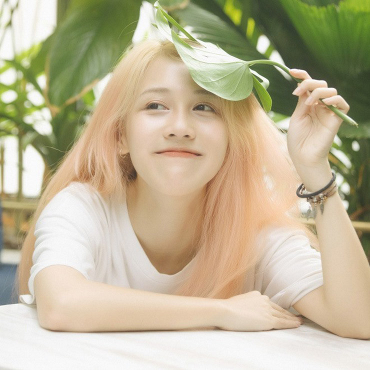 Dù không ra video thường xuyên như các vlogger, mỗi video của Hậu Hoàng đều cho thấy sự vui nhộn, sáng tạo và đầu tư nghiêm túc.